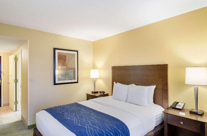 Comfort Inn Suites Newark Wilmington In Newark Usa Holidays
